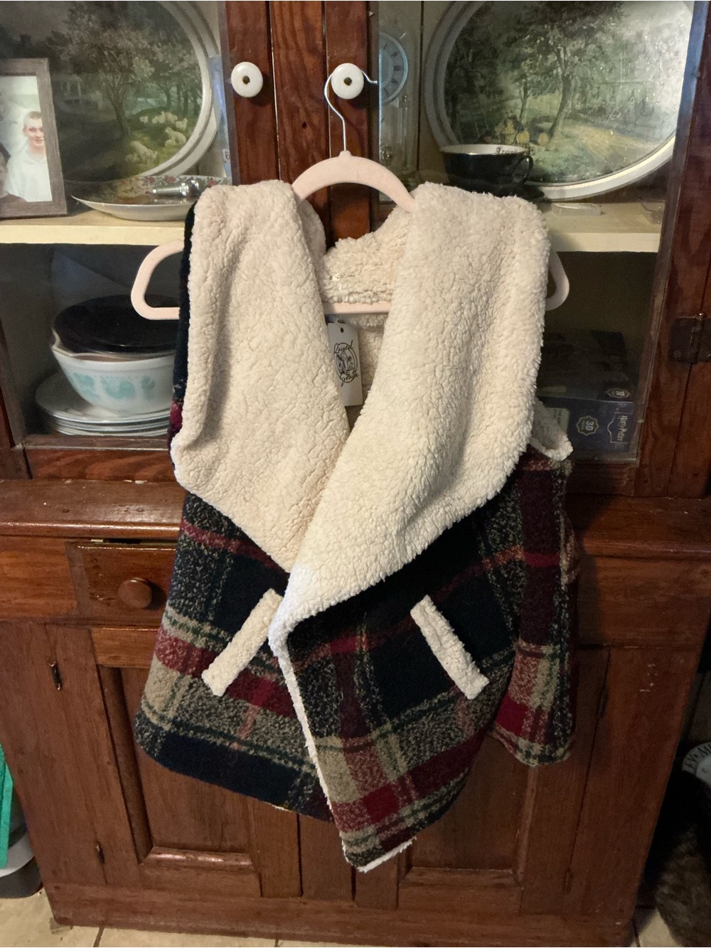 Plush Sherpa-Lined Plaid Vest - Cream & Multicolor